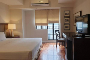 Studio in The Olympia, PRIME MAKATI LOCATION Near Ayala Triangle Gardens -FREE WIFI and Pool Use